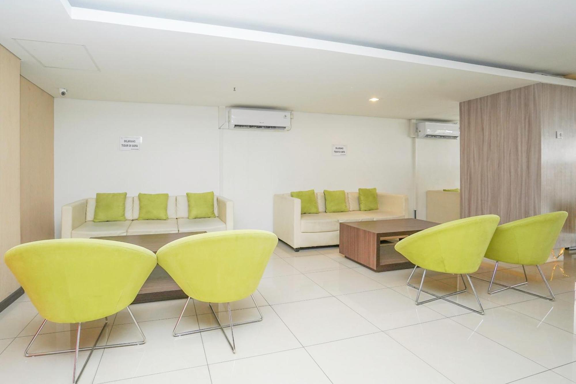 Super Oyo Capital O 91962 Pavilion Permata סוראבאיה מראה חיצוני תמונה